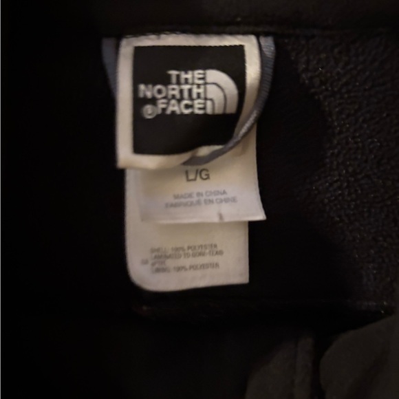 Ladies North-face Shell - Picture 3 of 3